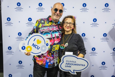 Absolwenckie potupaje na UMK [fot. Szymon Zdziebło]